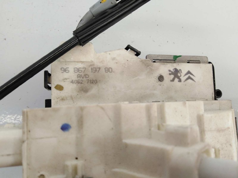 Recambio de cerradura puerta delantera derecha para citroën c4 berlina collection referencia OEM IAM 9686719780  E1-A4-4-1