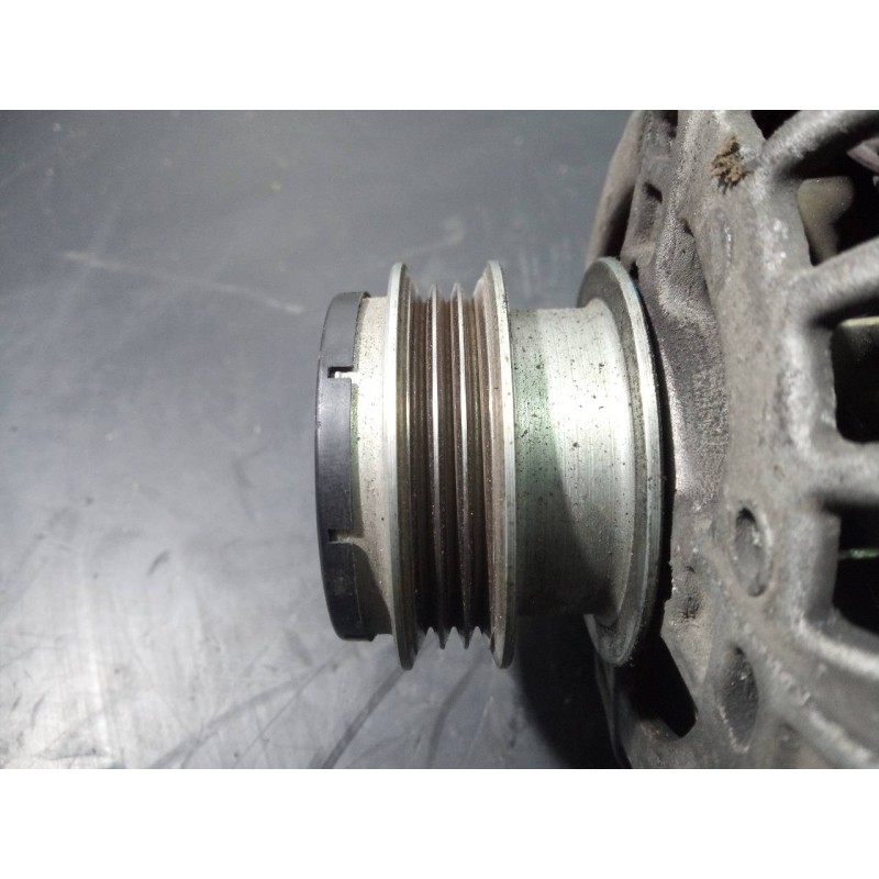 Recambio de alternador para dacia sandero ambiance referencia OEM IAM 231008386R  P3-B6-9-2