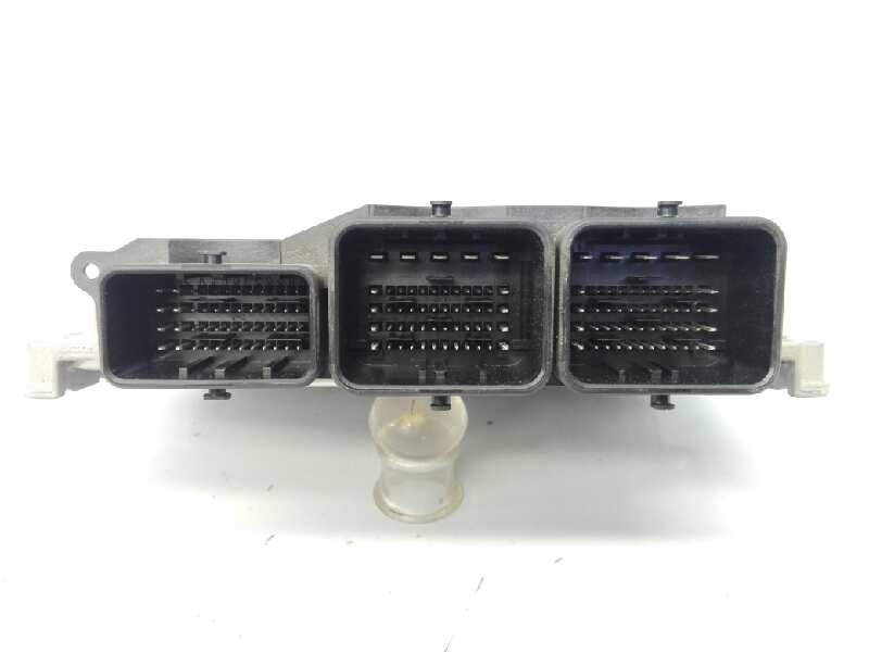 Recambio de centralita motor uce para peugeot partner kasten doble cabina referencia OEM IAM 9805947380 0281019817 E3-B2-25-3