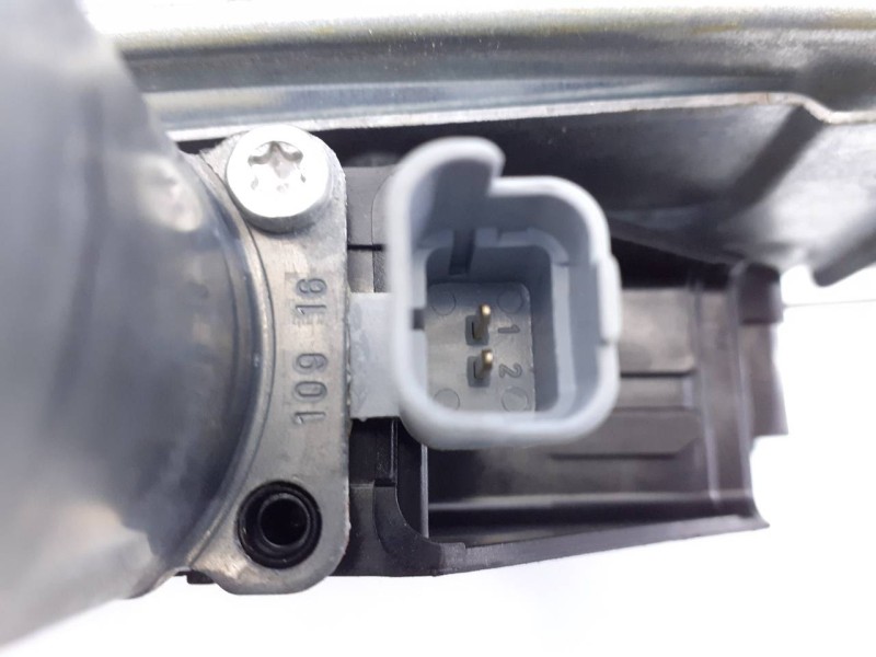 Recambio de elevalunas delantero derecho para peugeot 208 active referencia OEM IAM 9674254380  E1-A4-4-1