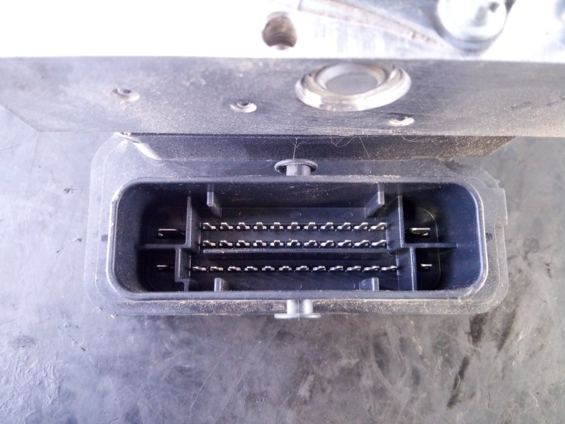 Recambio de abs para renault zoe bose referencia OEM IAM 476602879R  P3-B8-17-1