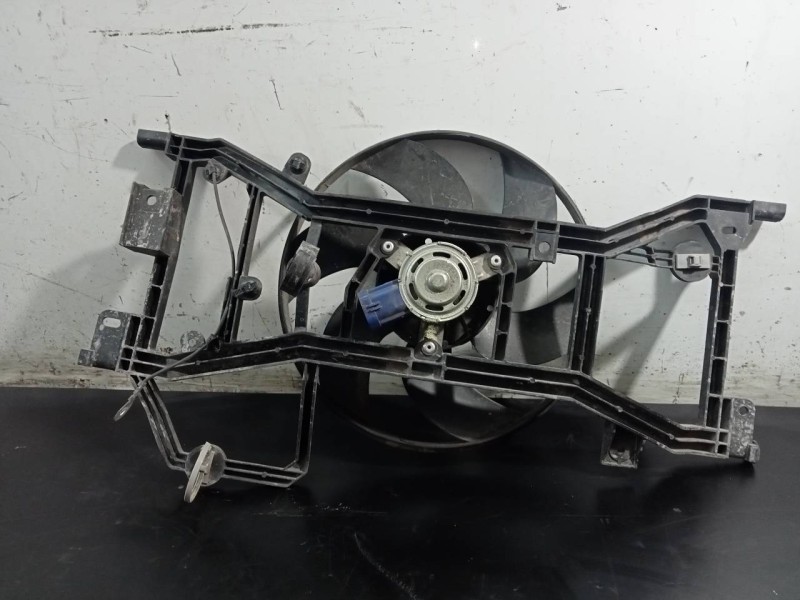 Recambio de electroventilador para dacia sandero ambiance referencia OEM IAM 3P054103  P2-B8-18