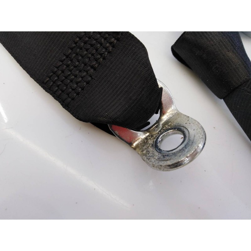 Recambio de cinturon seguridad trasero izquierdo para audi a3 sportback (8p) 1.6 tdi ambiente referencia OEM IAM 33054750E WY0WX