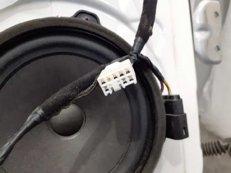 Recambio de puerta trasera izquierda para hyundai ix35 style awd referencia OEM IAM   E5-B3-4