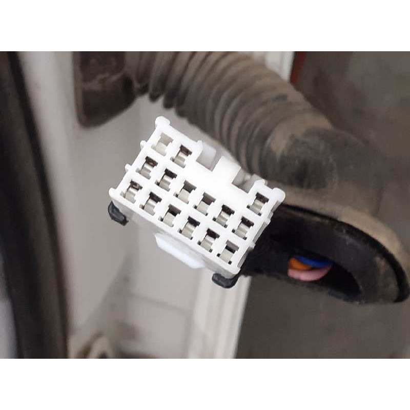 Recambio de puerta trasera izquierda para hyundai ix35 style awd referencia OEM IAM   E5-B3-4