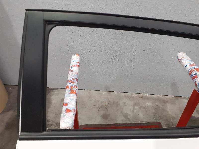 Recambio de puerta trasera izquierda para hyundai ix35 style awd referencia OEM IAM   E5-B3-4