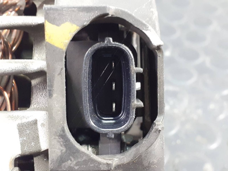 Recambio de alternador para kia cee´d drive referencia OEM IAM 373002A850 2611067 P3-A5-3-1