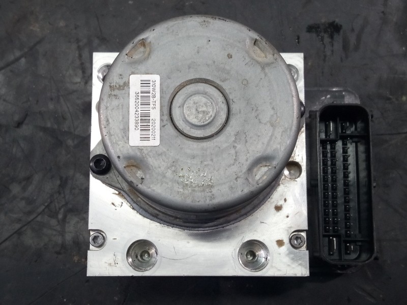 Recambio de abs para ssangyong tivoli limited 4x2 referencia OEM IAM 489235800  P3-A8-15-2