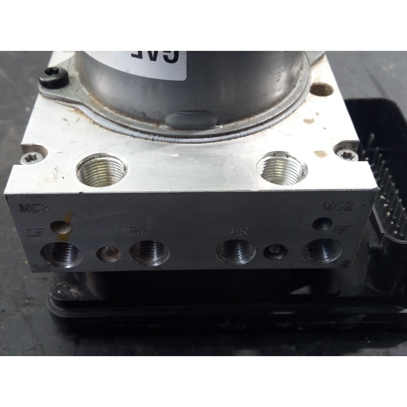 Recambio de abs para ssangyong tivoli limited 4x2 referencia OEM IAM 489235800  P3-A8-15-2