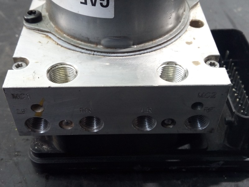 Recambio de abs para ssangyong tivoli limited 4x2 referencia OEM IAM 489235800  P3-A8-15-2