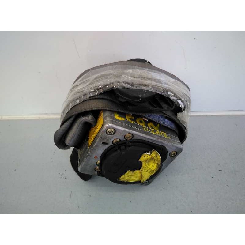 Recambio de cinturon seguridad delantero izquierdo para seat leon (1m1) referencia OEM IAM 1M0857705A  E1-B6-23-3