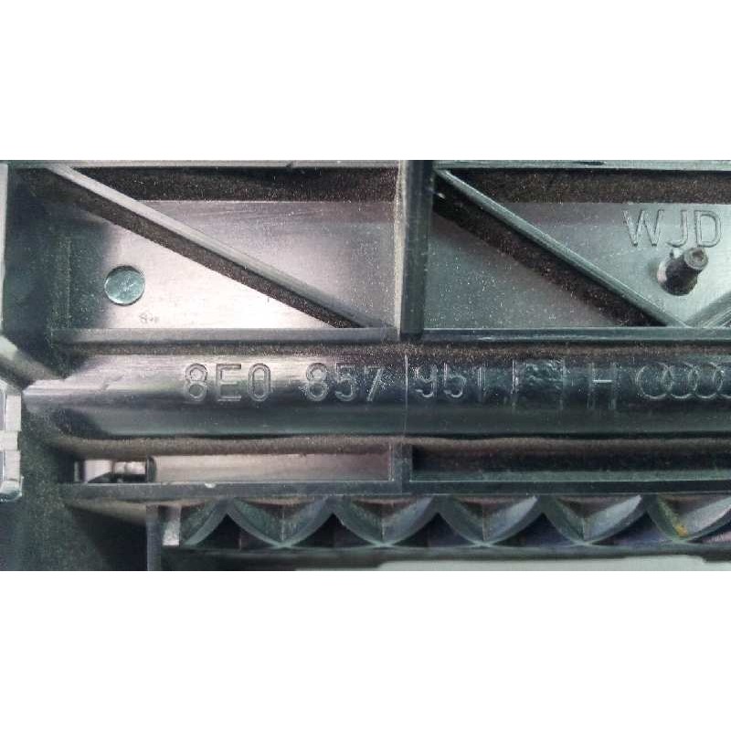 Recambio de cenicero para audi a4 avant (8e) 1.9 tdi (96kw) referencia OEM IAM   E2-A1-14-3