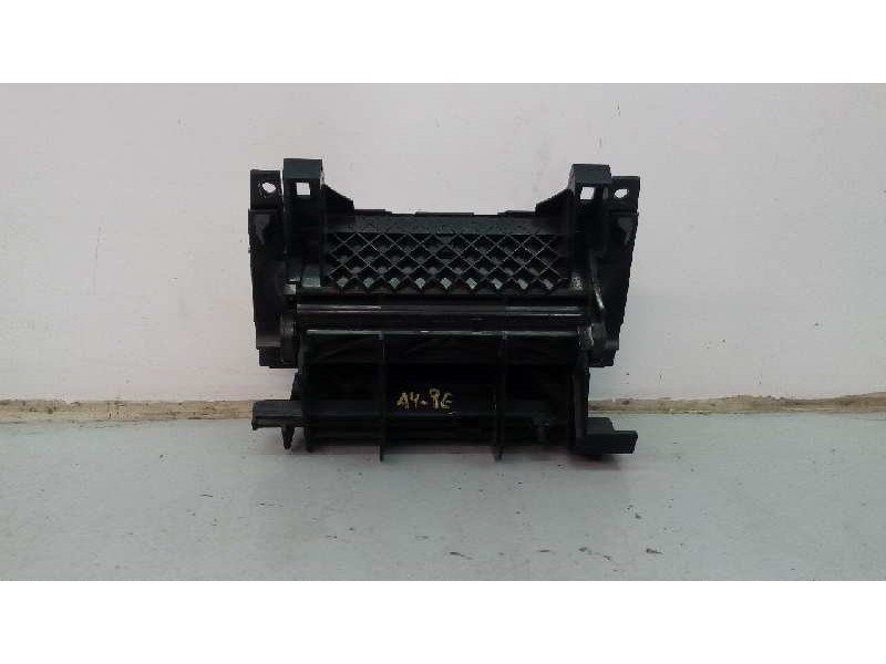 Recambio de cenicero para audi a4 avant (8e) 1.9 tdi (96kw) referencia OEM IAM   E2-A1-14-3