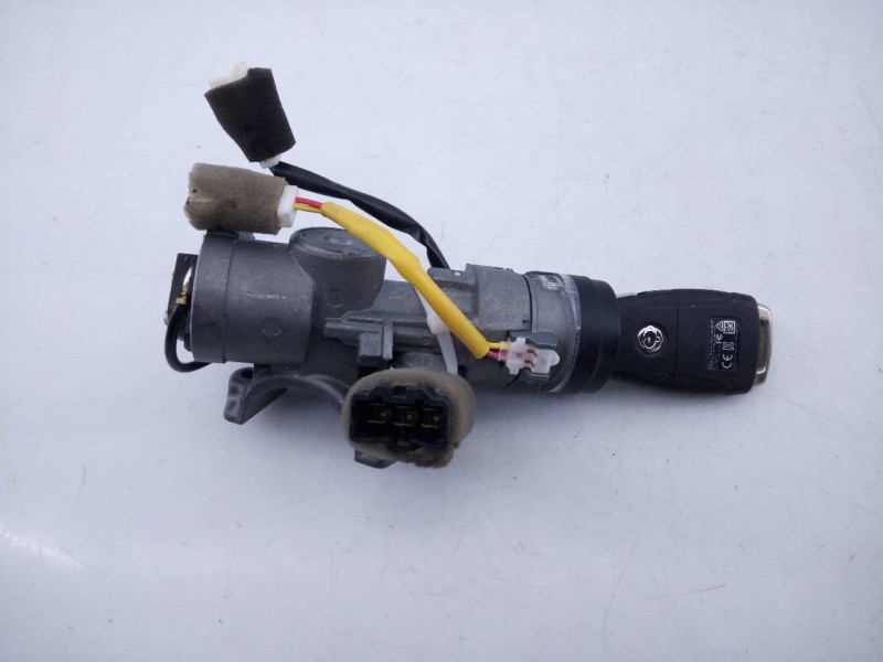 Recambio de antirrobo para ssangyong tivoli limited 4x2 referencia OEM IAM K8697037000  E3-A3-29-2