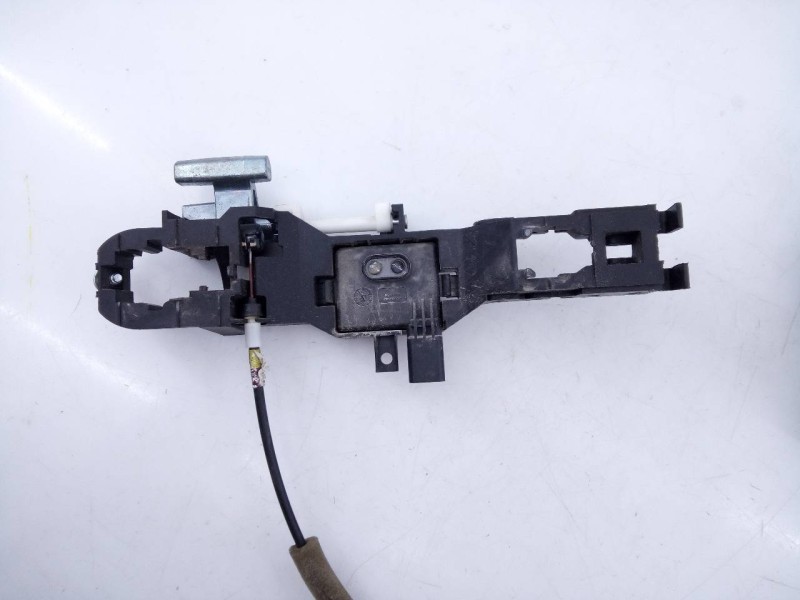 Recambio de cerradura puerta trasera derecha para renault koleos dynamique referencia OEM IAM   E1-A1-24-1