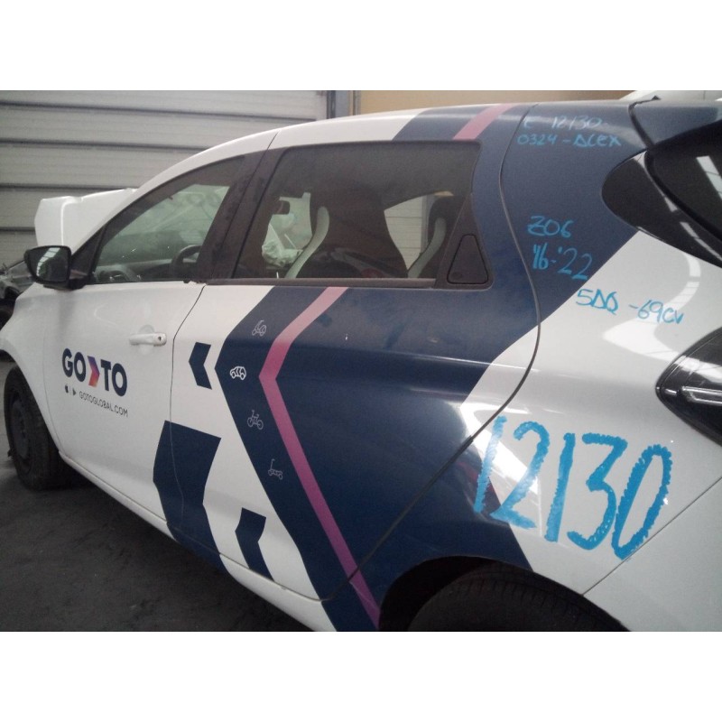 Recambio de puerta trasera izquierda para renault zoe bose referencia OEM IAM   