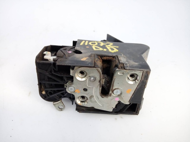 Recambio de cerradura puerta delantera derecha para dacia sandero stepway referencia OEM IAM   E1-A1-32-1