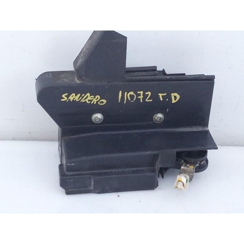 Recambio de cerradura puerta trasera derecha para dacia sandero stepway referencia OEM IAM 825022281R  E1-A1-48-2