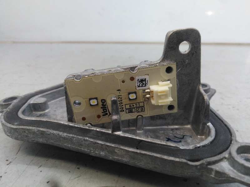 Recambio de centralita faros xenon para bmw serie x1 (f48) sdrive18d referencia OEM IAM 900681144A1 70050959 E3-A2-38-3