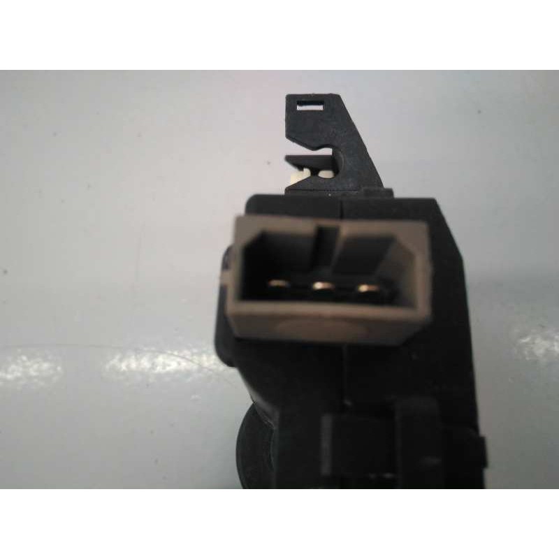 Recambio de cerradura maletero / porton para volkswagen passat lim. (362) edition bluemotion referencia OEM IAM 4F5827505D  E2-A