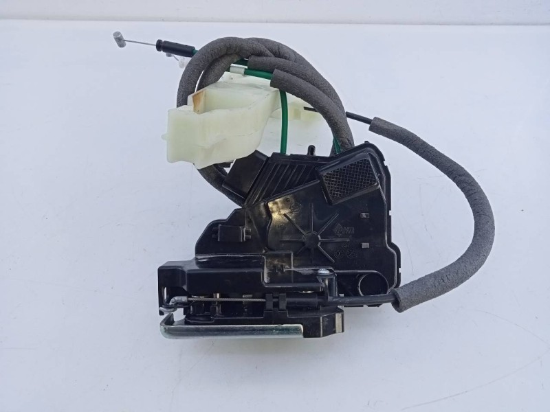 Recambio de cerradura puerta trasera izquierda para ssangyong tivoli limited 4x2 referencia OEM IAM 7131035001  E1-B3-52-2