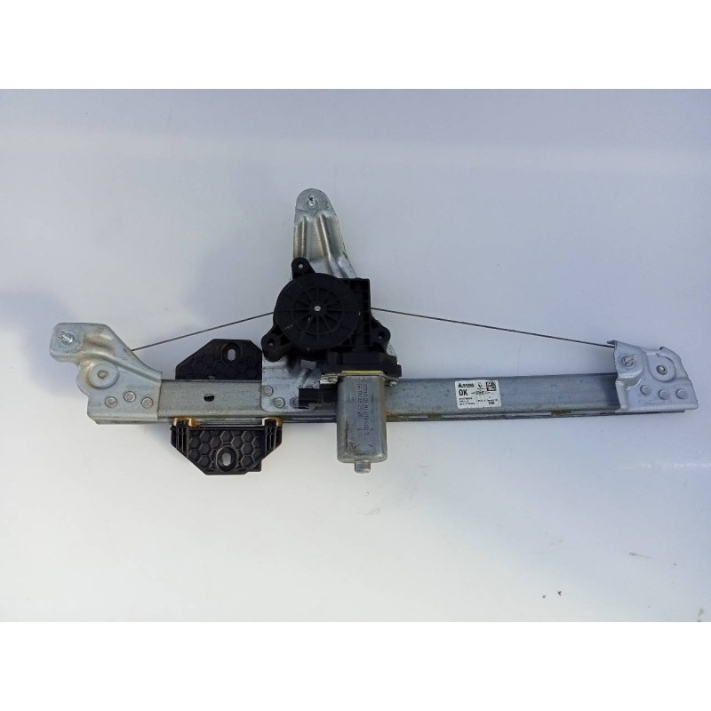 Recambio de elevalunas trasero derecho para dacia sandero stepway referencia OEM IAM 827206057R  E1-A1-44-1