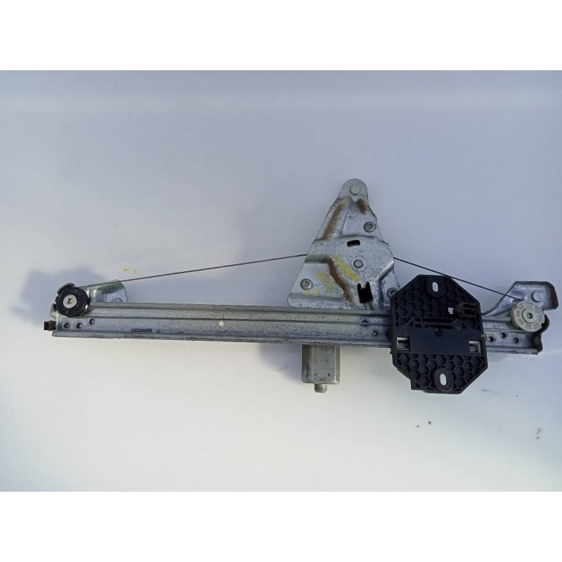 Recambio de elevalunas trasero derecho para dacia sandero stepway referencia OEM IAM 827206057R  E1-A1-44-1