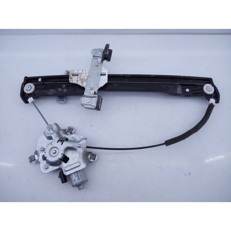 Recambio de elevalunas delantero derecho para ssangyong tivoli limited 4x2 referencia OEM IAM 95820X1010  E1-B3-48-2