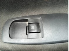 MANDO ELEVALUNAS DELANTERO DERECHO 