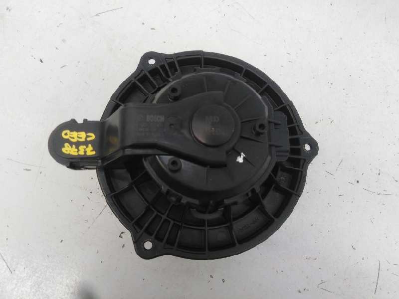 Recambio de ventilador calefaccion para kia cee´d drive referencia OEM IAM F00S3B2474  E3-A3-24-4