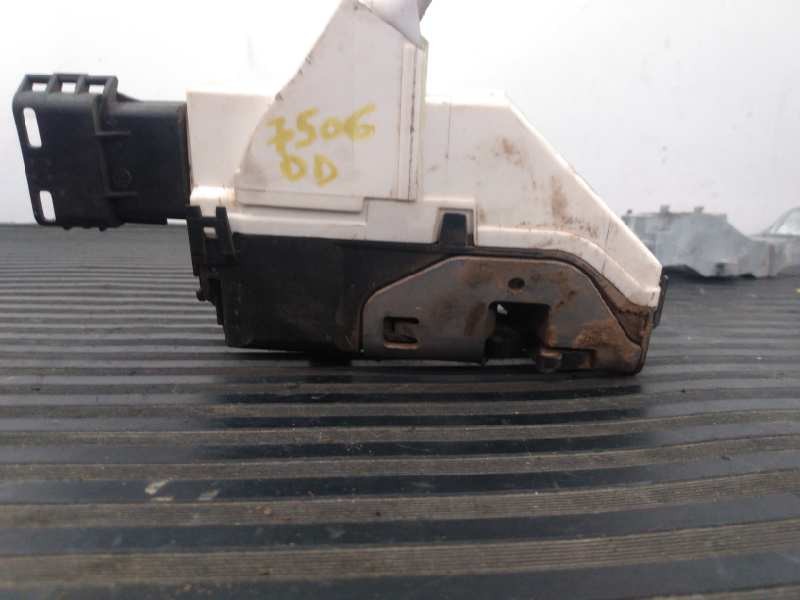 Recambio de cerradura puerta delantera derecha para peugeot partner kombi premium referencia OEM IAM 189802169135 1358A1250I1 E1