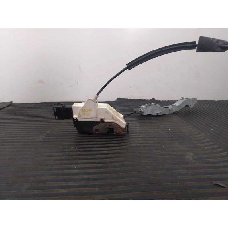 Recambio de cerradura puerta delantera derecha para peugeot partner kombi premium referencia OEM IAM 189802169135 1358A1250I1 E1