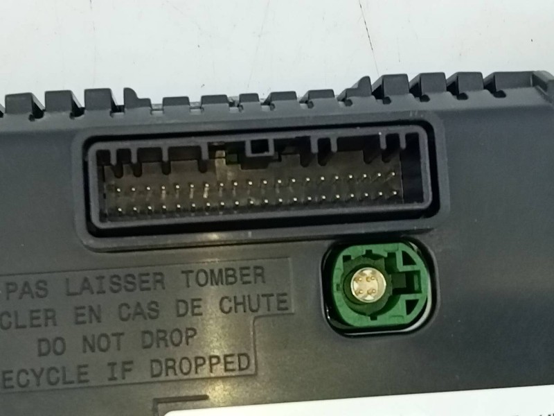 Recambio de cuadro instrumentos para renault zoe bose referencia OEM IAM 248099717R  E2-A1-42-1