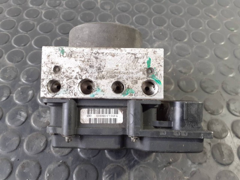 Recambio de abs para dacia duster laureate 4x2 referencia OEM IAM 0265232384  P3-A8-15-5