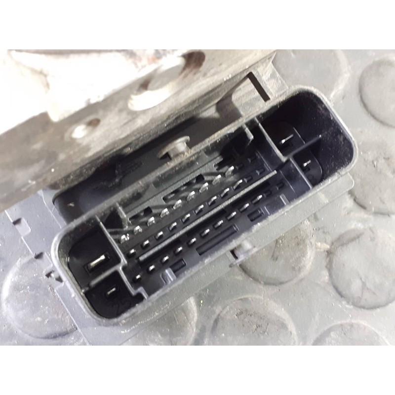 Recambio de abs para dacia duster laureate 4x2 referencia OEM IAM 0265232384  P3-A8-15-5