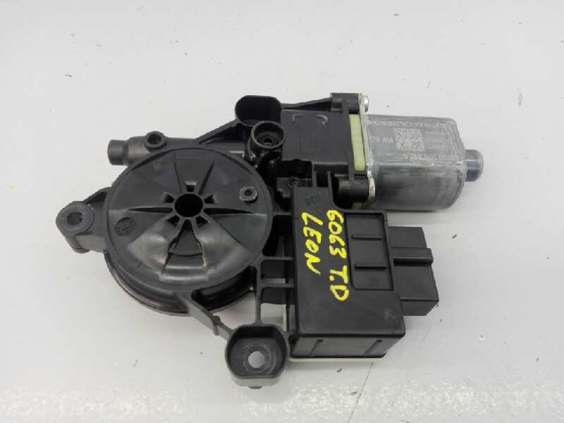 Recambio de motor elevalunas trasero derecho para seat leon (5f1) reference referencia OEM IAM 5Q0959812A 0130822724 E1-B6-36-1