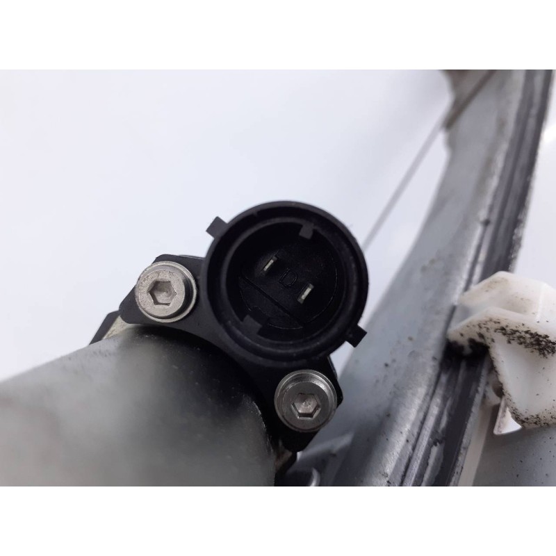 Recambio de elevalunas delantero izquierdo para dacia duster laureate 4x2 referencia OEM IAM 128000841H  E1-A1-20-1