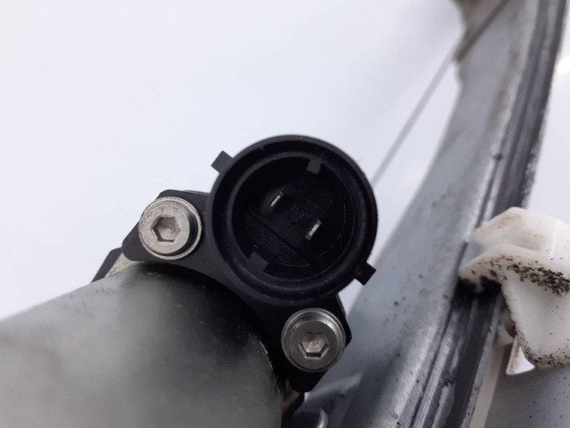 Recambio de elevalunas delantero izquierdo para dacia duster laureate 4x2 referencia OEM IAM 128000841H  E1-A1-20-1