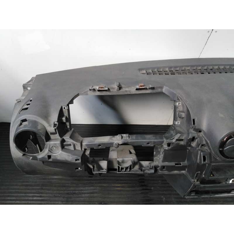 Recambio de salpicadero para dacia duster laureate 4x2 referencia OEM IAM 8200739435 8200739433 P2-B3-15