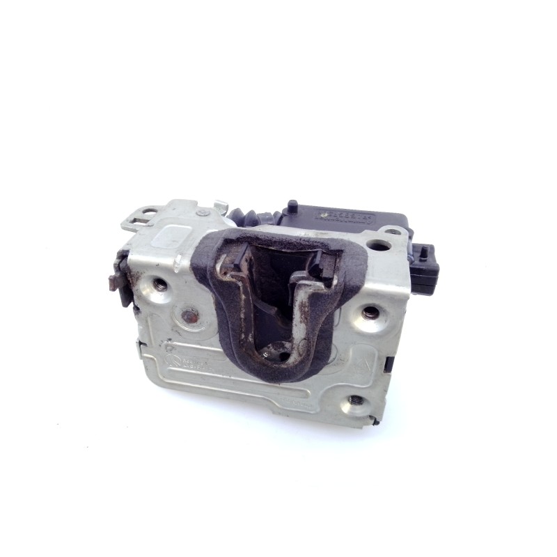 Recambio de cerradura puerta trasera izquierda para dacia duster laureate 4x2 referencia OEM IAM 825030283R  E1-A1-40-2