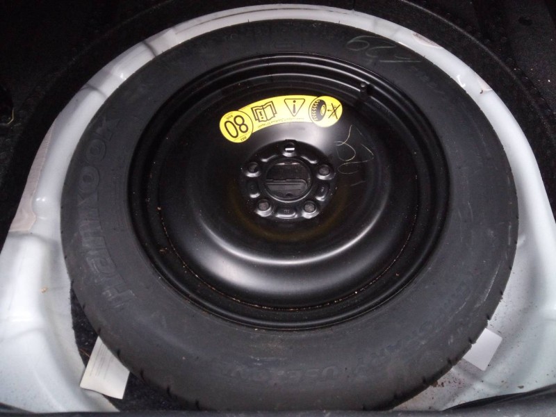 Recambio de neumatico repuesto para ford focus lim. (cb8) trend referencia OEM IAM 125/90/16  