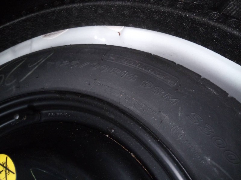 Recambio de neumatico repuesto para ford focus lim. (cb8) trend referencia OEM IAM 125/90/16  