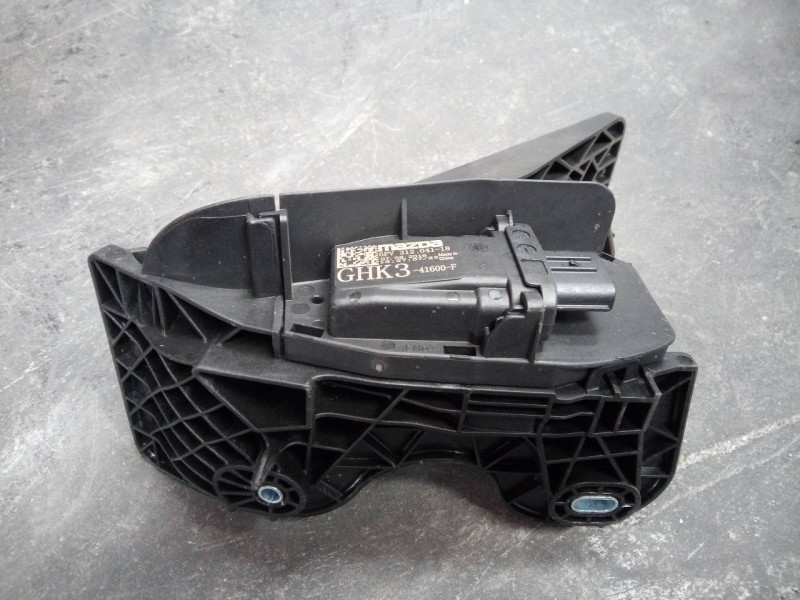 Recambio de pedal acelerador para mazda 2 lim. () evolution referencia OEM IAM GHK341600F 6PV31204118 