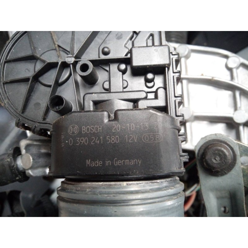 Recambio de motor limpia delantero para renault zoe bose referencia OEM IAM 0390241580  