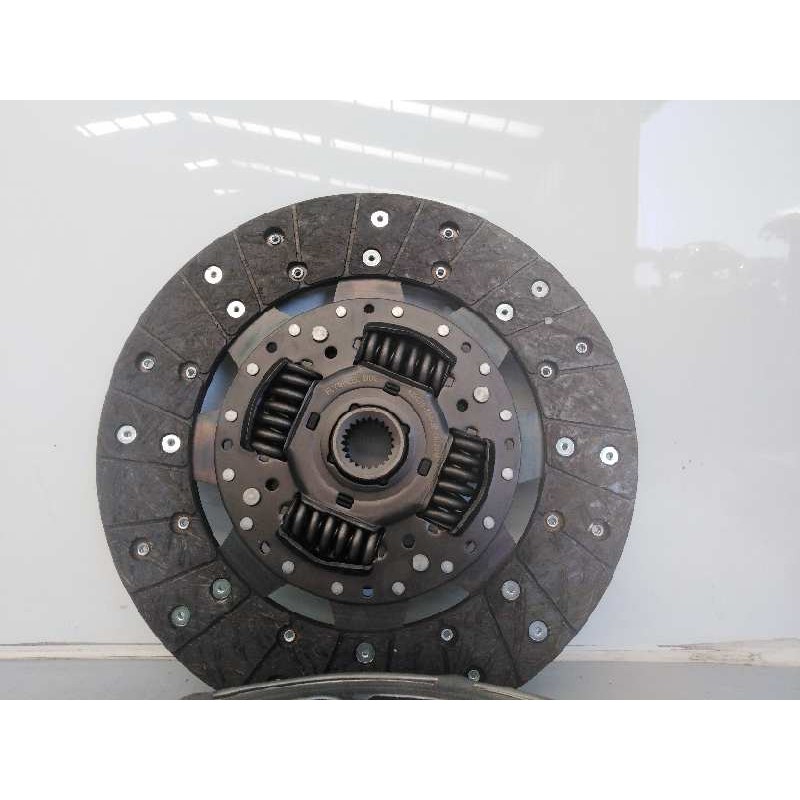 Recambio de kit embrague para mitsubishi montero (v60/v70) 3.2 di-d cat referencia OEM IAM KF554 NUEVO T1-3-B1-4