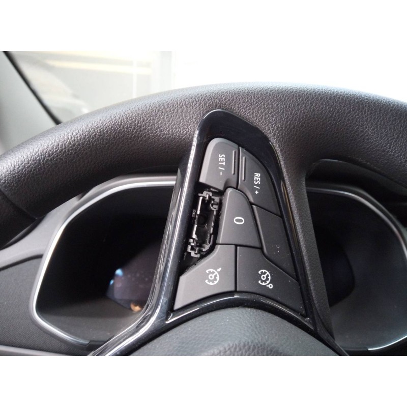 Recambio de volante para renault zoe bose referencia OEM IAM   