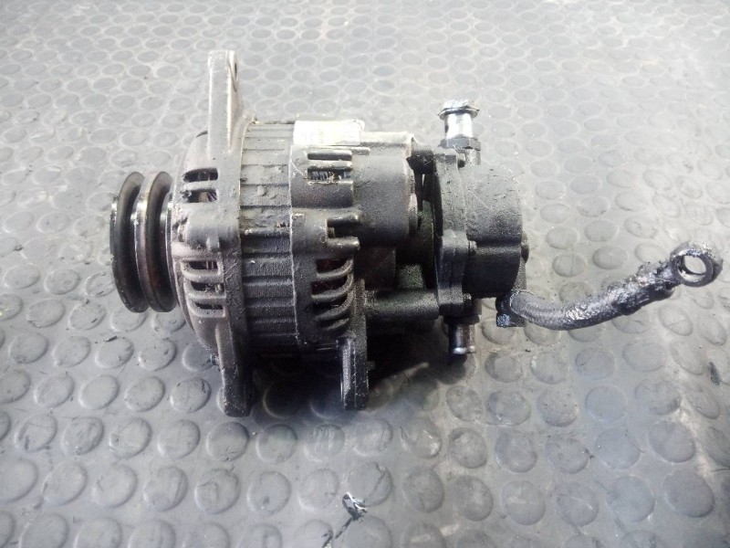 Recambio de alternador para hyundai h 1 h 1 combi con puerta de dos referencia OEM IAM 446567  P3-A5-14-3