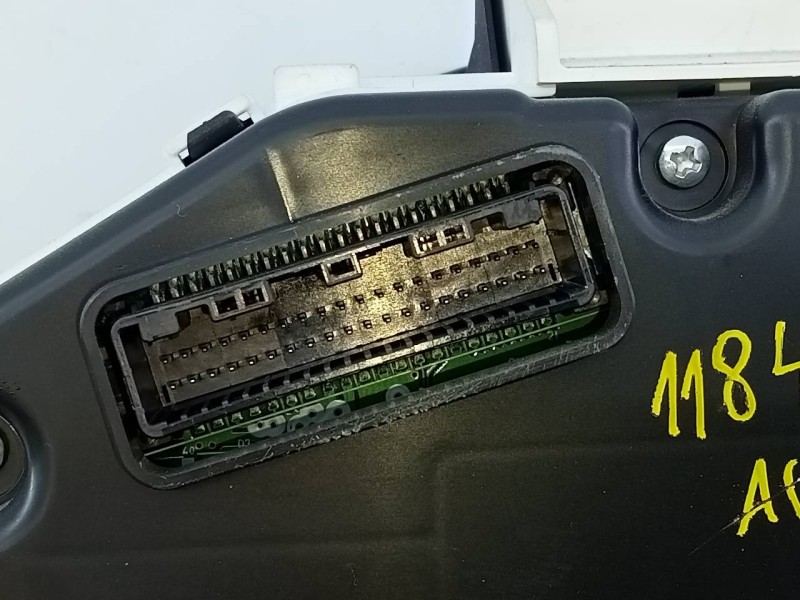 Recambio de cuadro instrumentos para toyota auris hybrid advance referencia OEM IAM 838000ZN50 MB2574602263 E3-B2-19-1