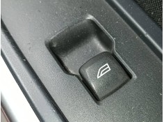 MANDO ELEVALUNAS DELANTERO DERECHO 