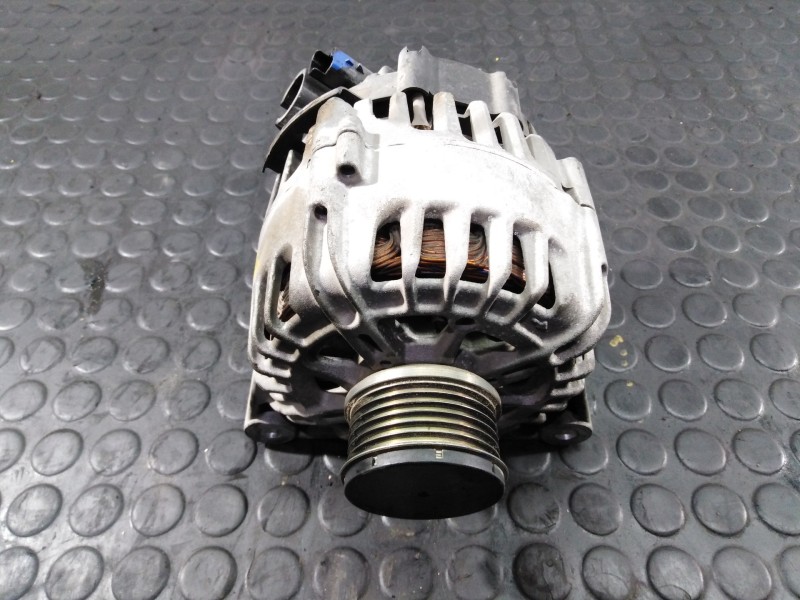 Recambio de alternador para citroën c4 cactus feel referencia OEM IAM 9818677980  P3-B6-25-3